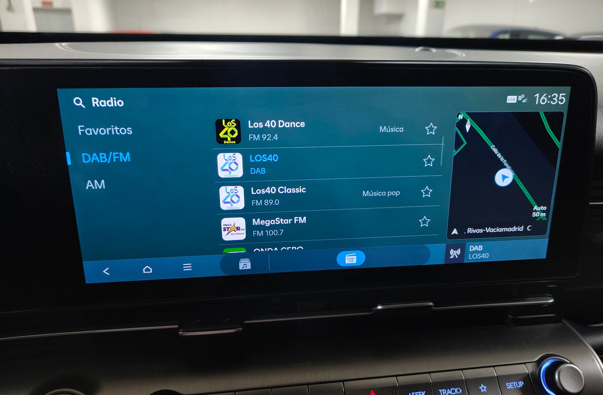 Hyundai Kona 1.6 GDI HEV Maxx DCT - foto 33