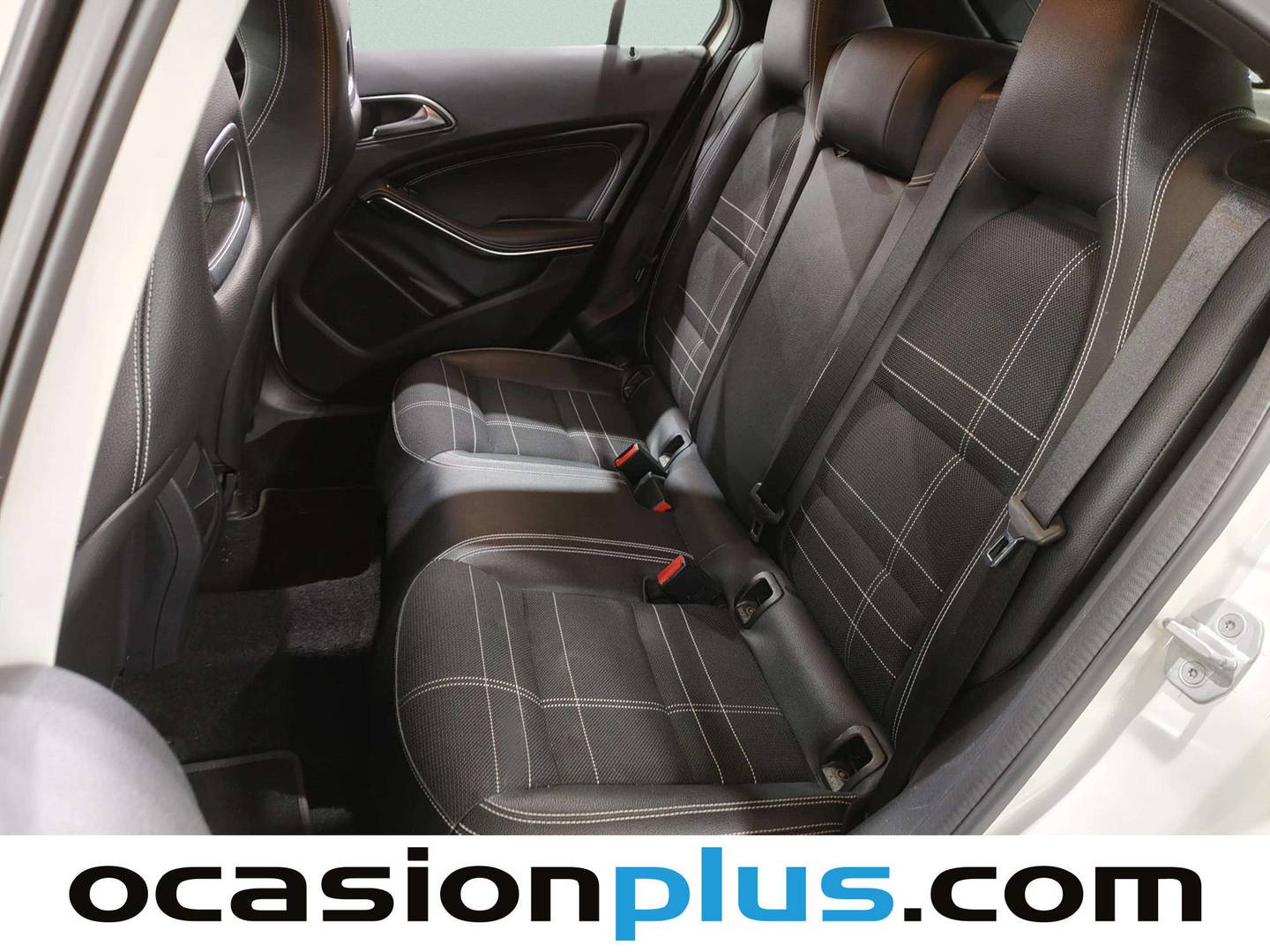 Foto asientos traseros Mercedes Clase A Mercedes Clase A Clase A 200 d Style (136 CV)