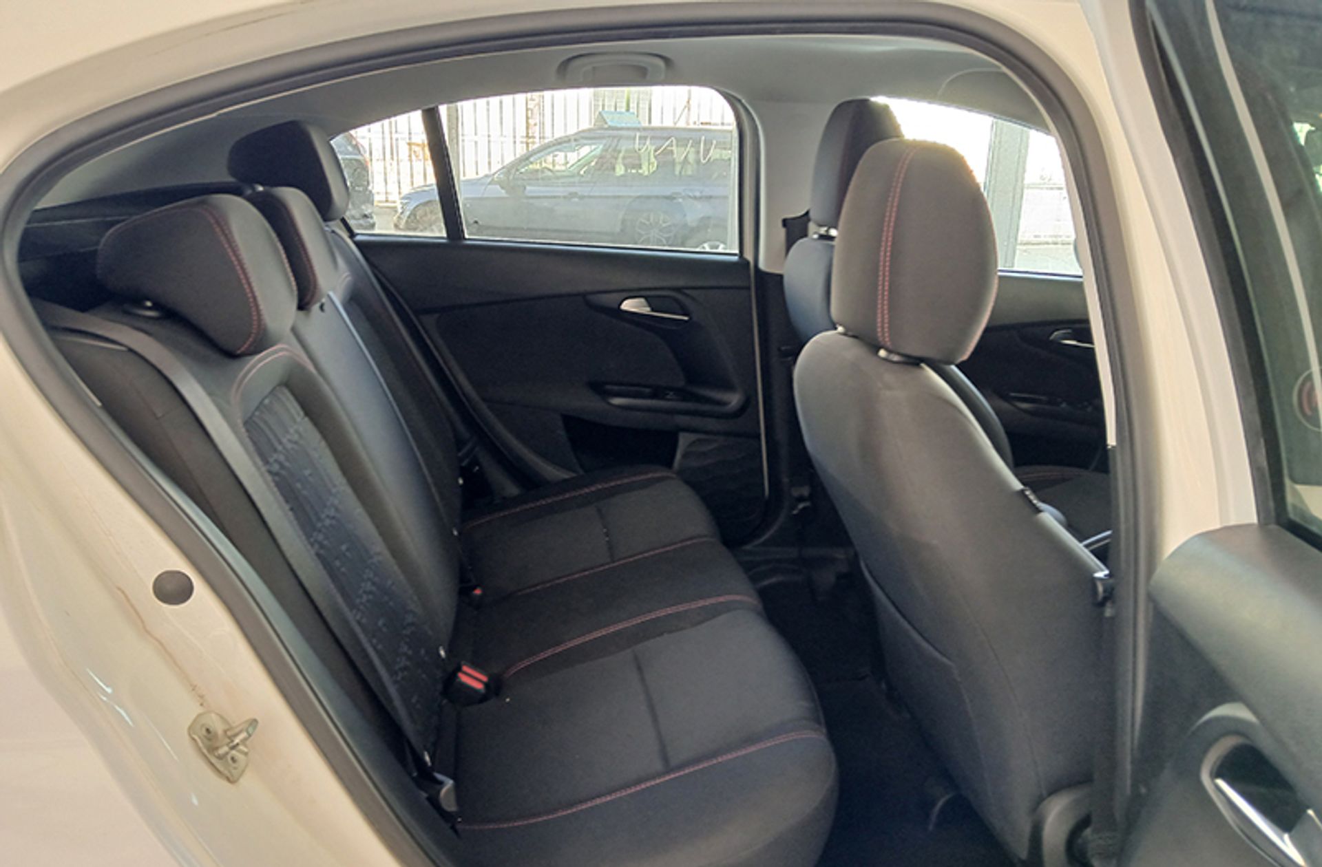 Fiat Tipo 1.5 Hybrid Red DCT - foto 14