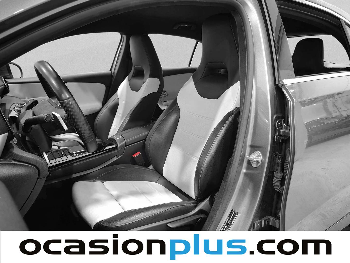 Foto asientos delanteros Mercedes Clase A Mercedes Clase A A 200 d (150 CV) Pack AMG