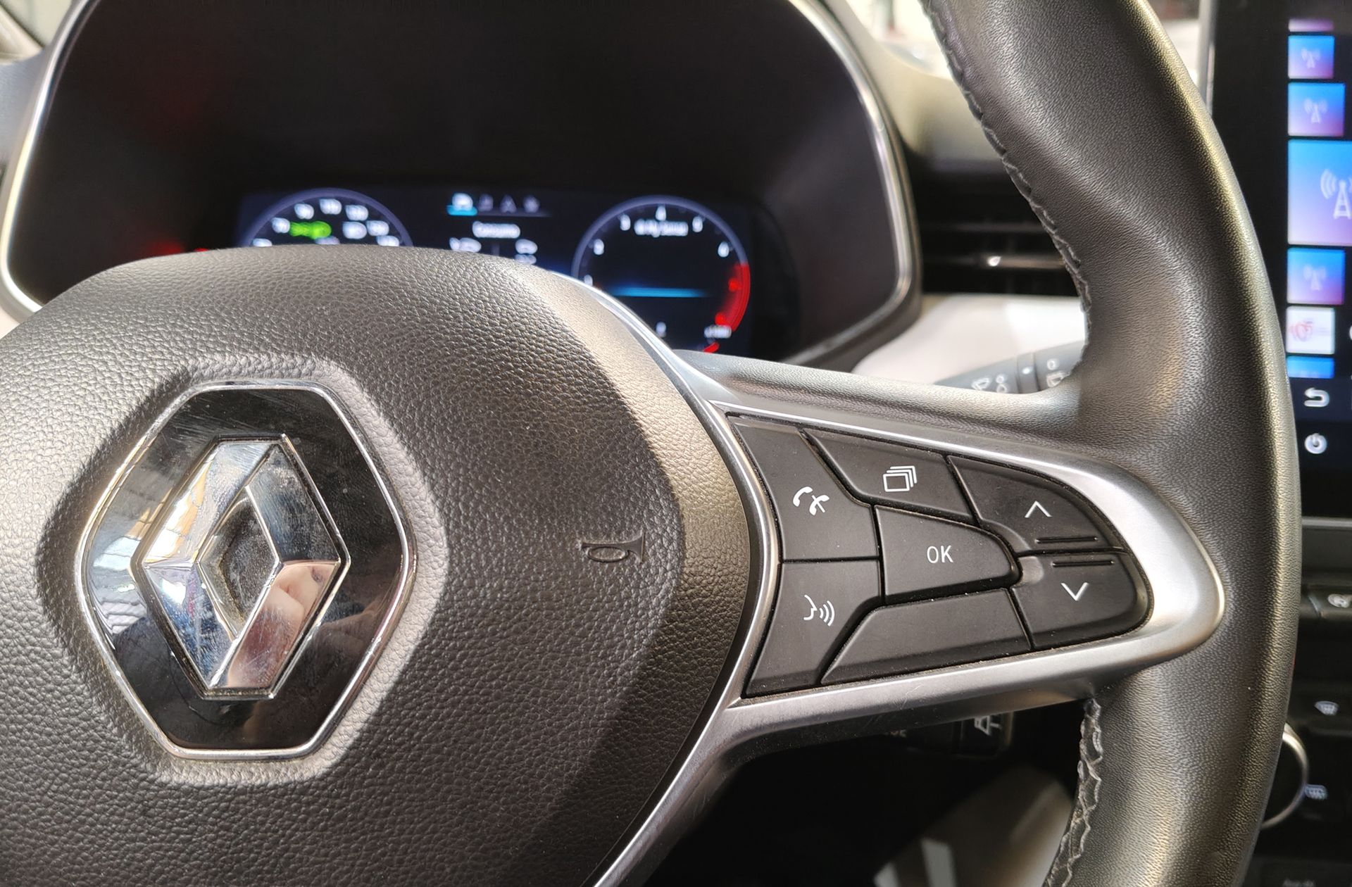 Renault Clio Techno TCe - foto 27