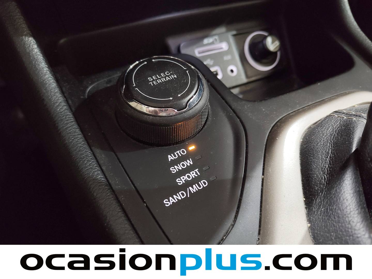 Extras y acabados del Jeep Cherokee Jeep Cherokee 2.2 CRD Longitude Auto 4x4 AD I (185 CV)