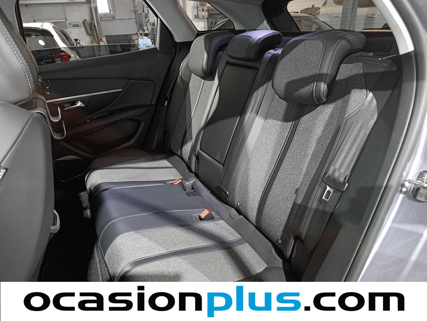 Foto Peugeot 3008 Peugeot 3008 BlueHDI 130 S&S Allure 96 kW (130 CV)