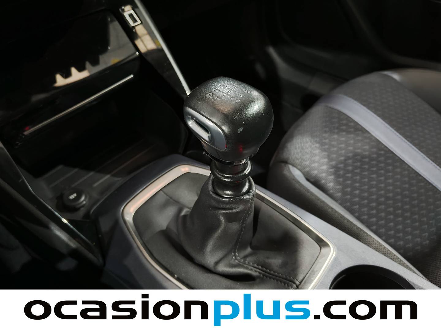 Foto Peugeot 2008 Peugeot 2008 BlueHDi 100 Allure (100 CV)