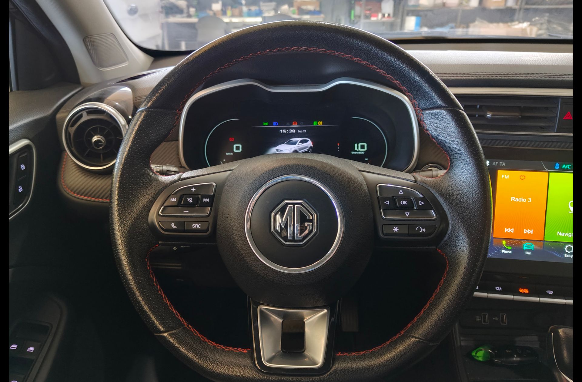 MG ZS 1.0T Luxury - foto 22