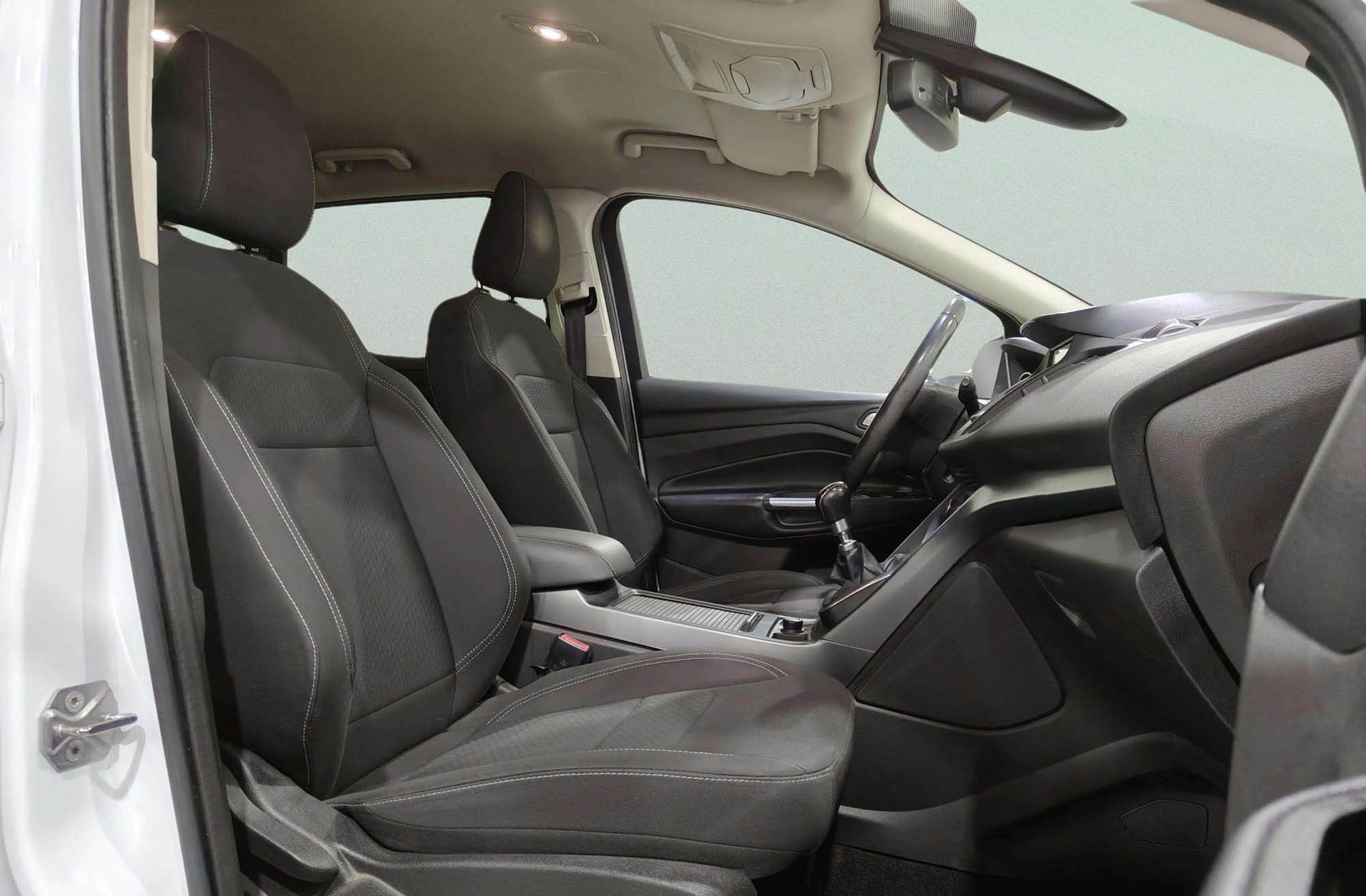 Ford Kuga 1.5 EcoBoost Trend+ 4x2 - foto 16