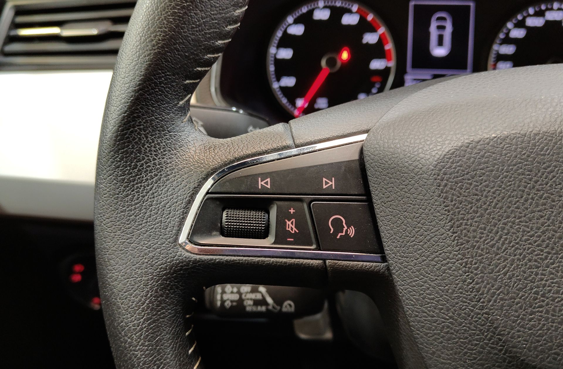 SEAT Arona 1.0 TSI Ecomotive Xcellence - foto 27