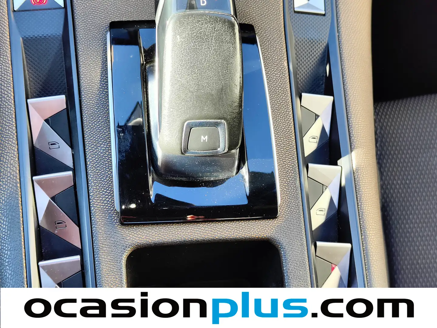 Foto DS DS 7 Crossback DS DS7 Crossback BlueHDi 130 DE Bastille + AT (130 CV)