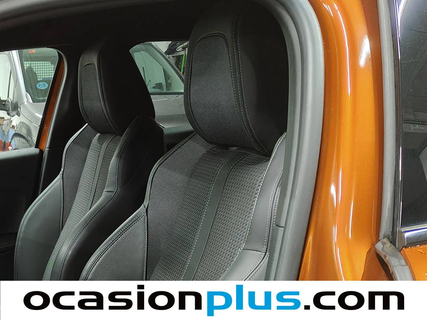 Foto Peugeot 2008 Peugeot 2008 PureTech 130 S&S GT (130 CV)