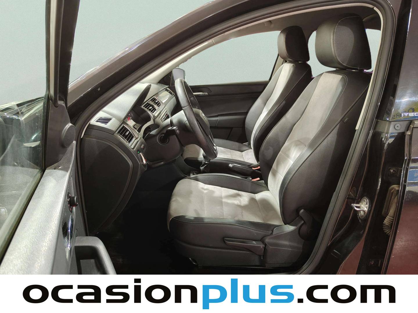 Foto asientos delanteros Seat Toledo Seat Toledo 1.6 TDI I-Tech (105 CV)