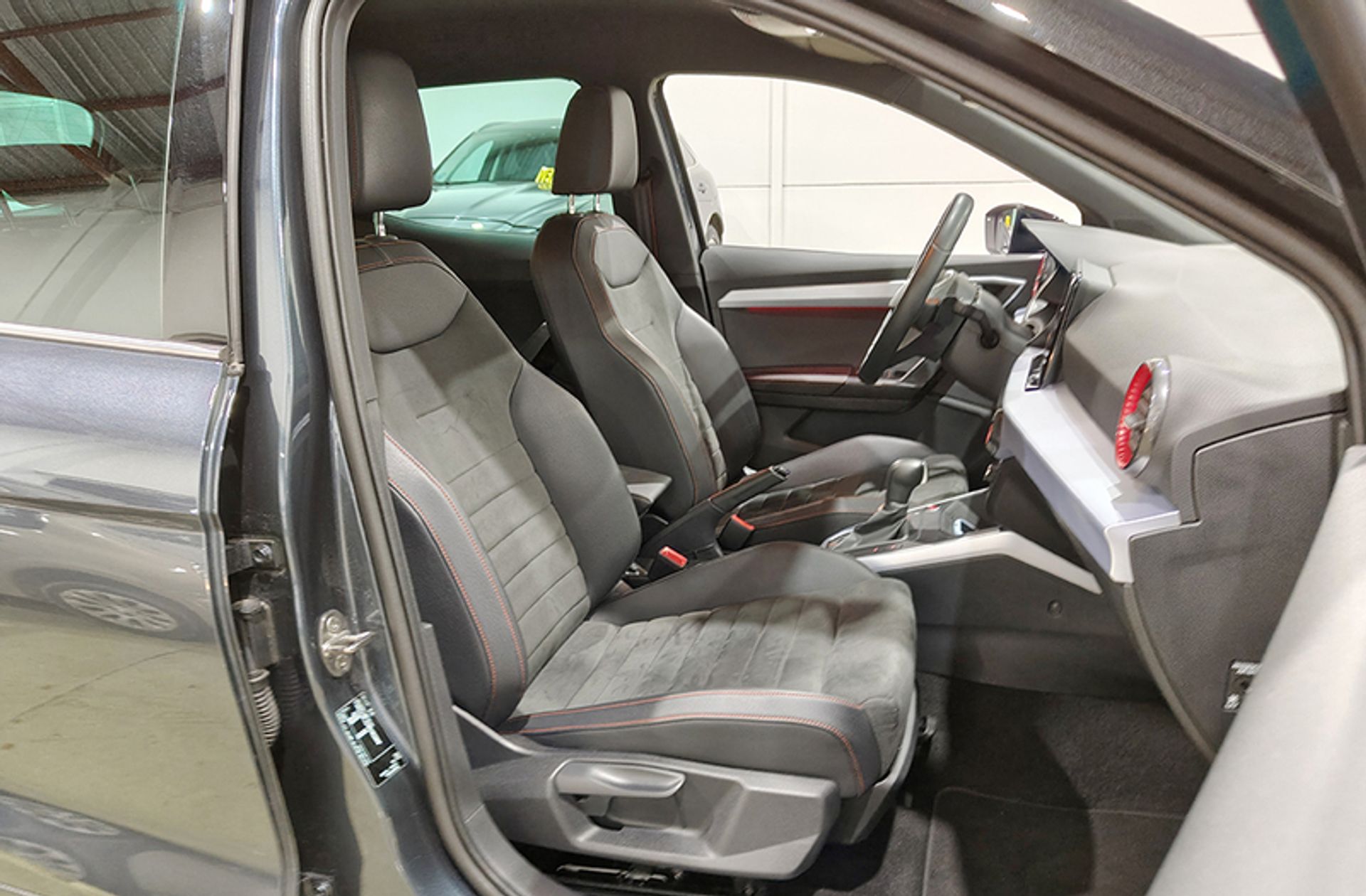 SEAT Arona 1.5 TSI FR Plus DSG - foto 24