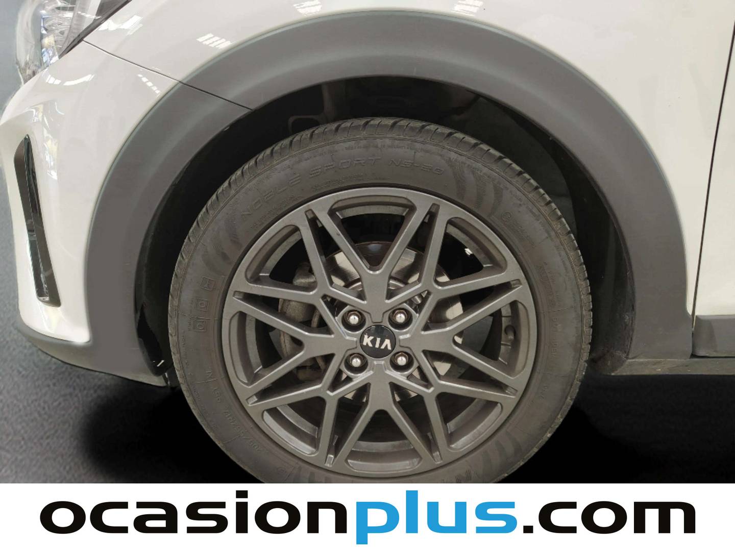 Foto KIA Stonic Kia Stonic 1.0 T-GDi Black Edition DCT (120 CV)