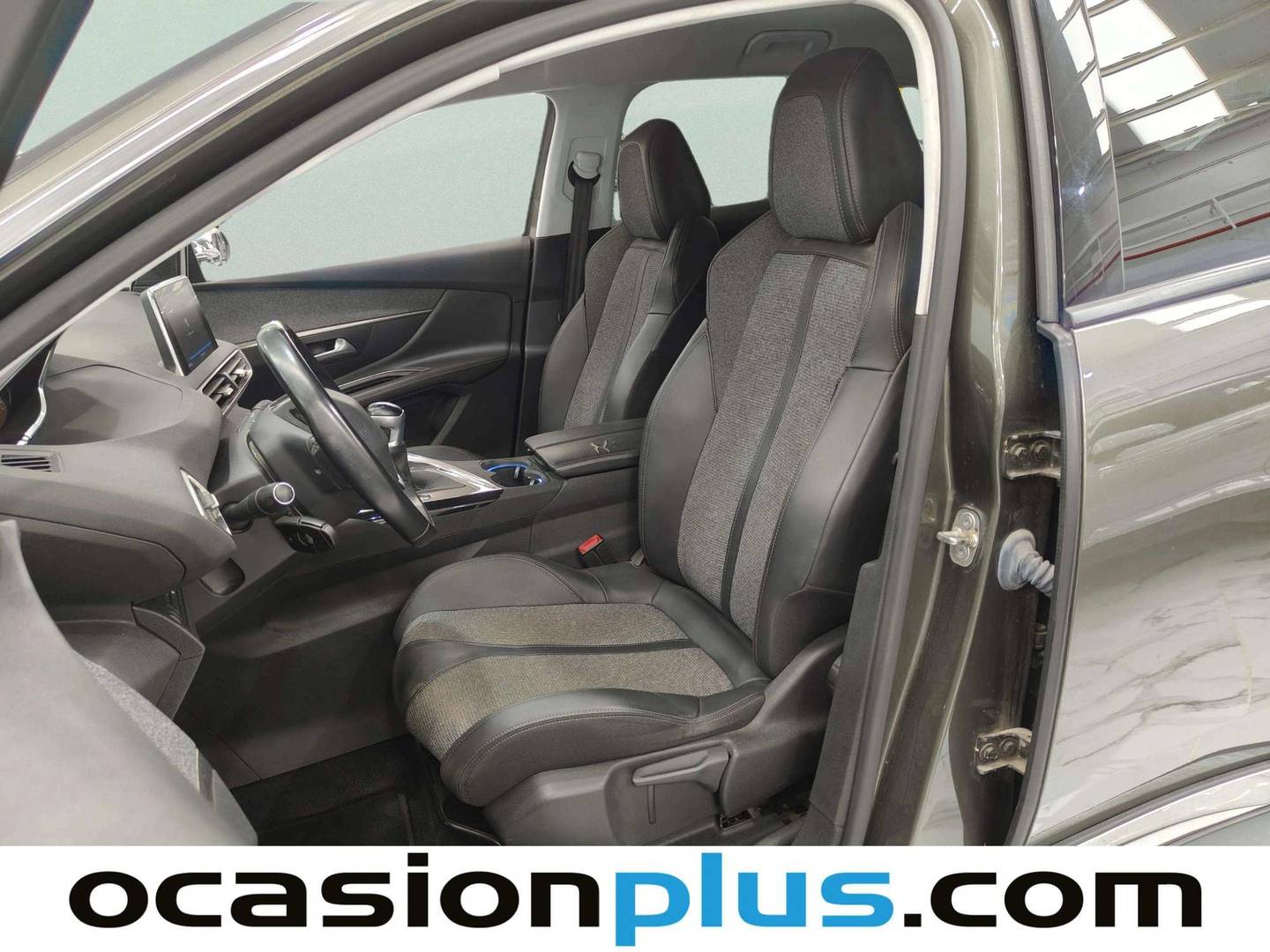 Foto asientos delanteros Peugeot 3008 Peugeot 3008 PureTech 130 S&S Allure (130 CV)