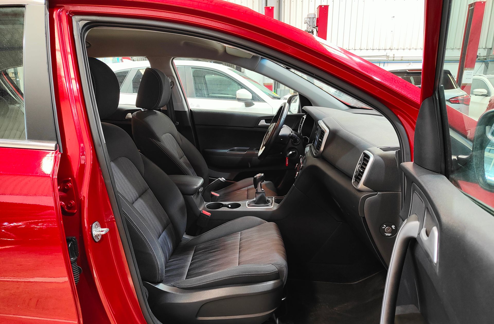 Kia Sportage 1.6 MHEV Concept 4x2 - foto 17