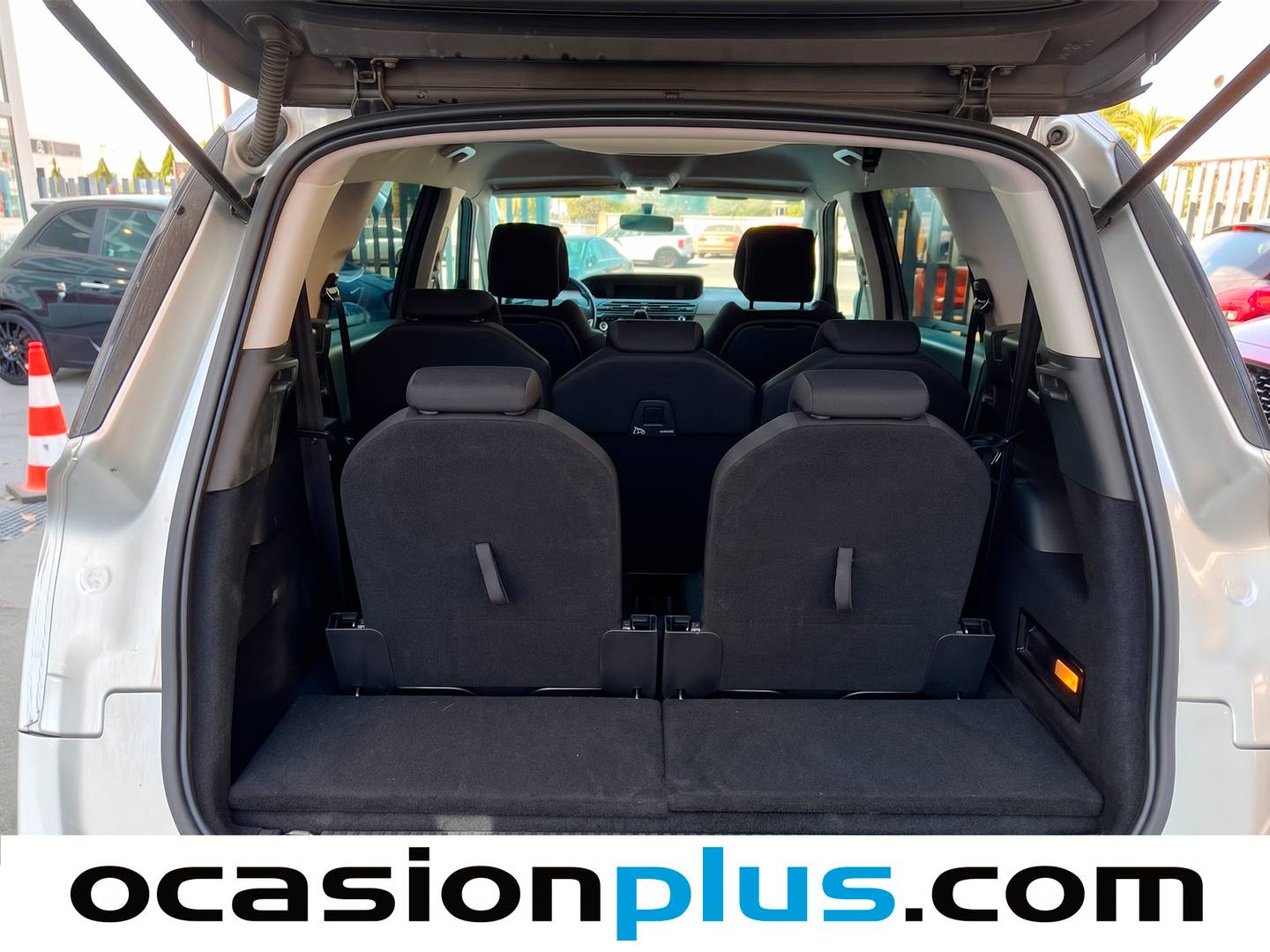 Foto Citroën Grand C4 Picasso Citroën Grand C4 Picasso PureTech 130 S&S 6v Live Edition (130 CV) siete plazas