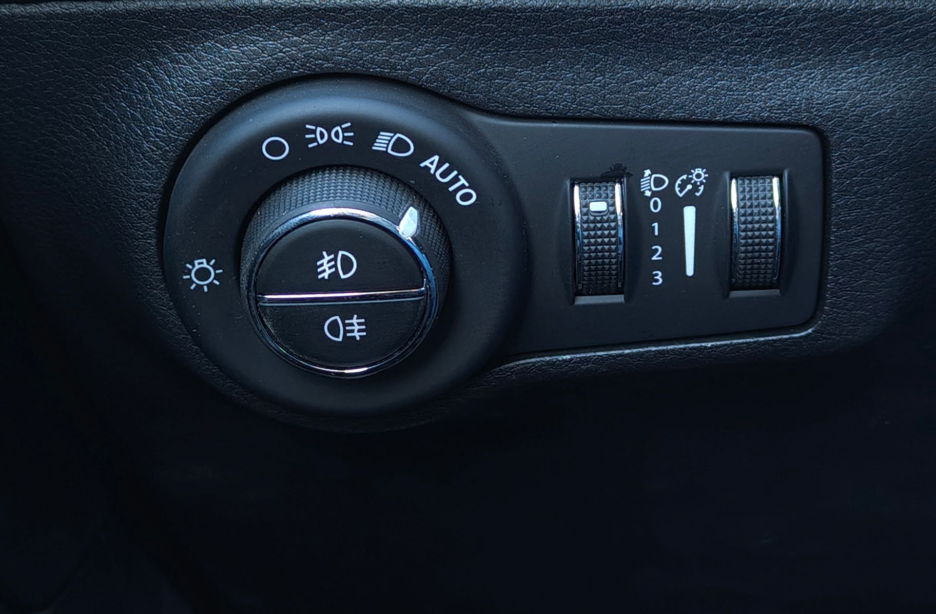Jeep Compass 1.4 MultiAir Limited 4x4 AD - foto 27