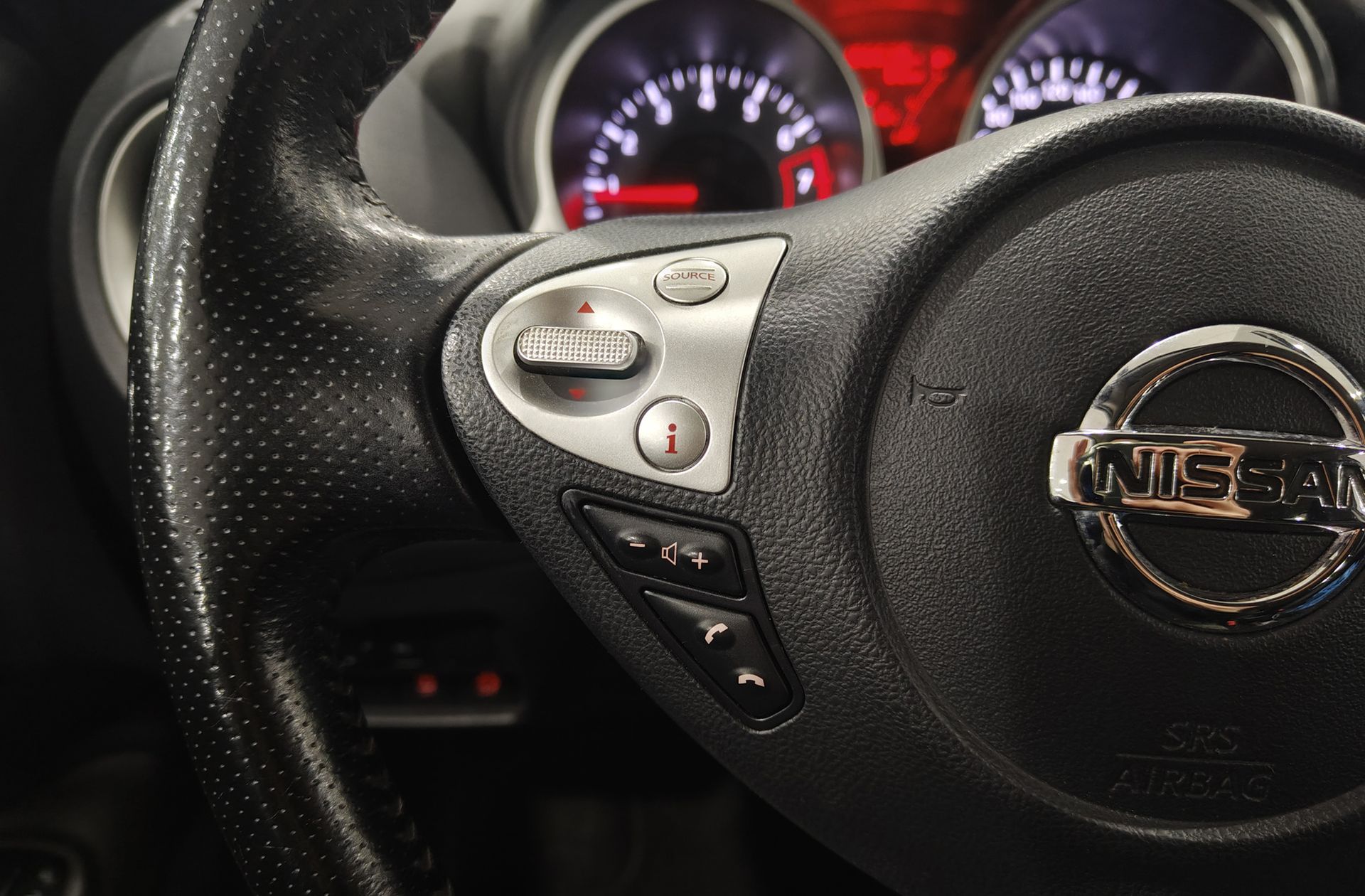 Nissan Juke DIG-T Acenta - foto 23