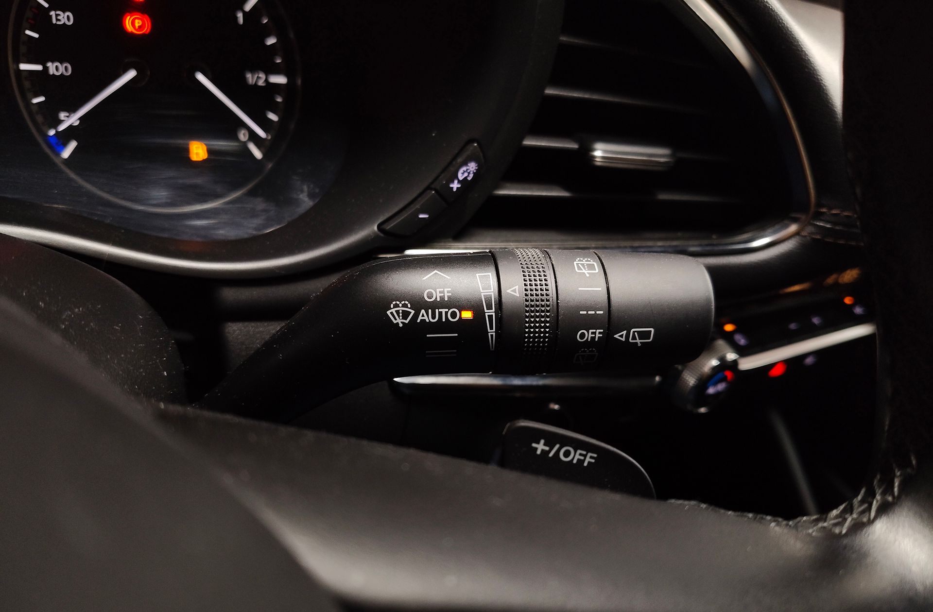 Mazda Mazda3 2.0 e-SKYACTIV-G Zenith - foto 31