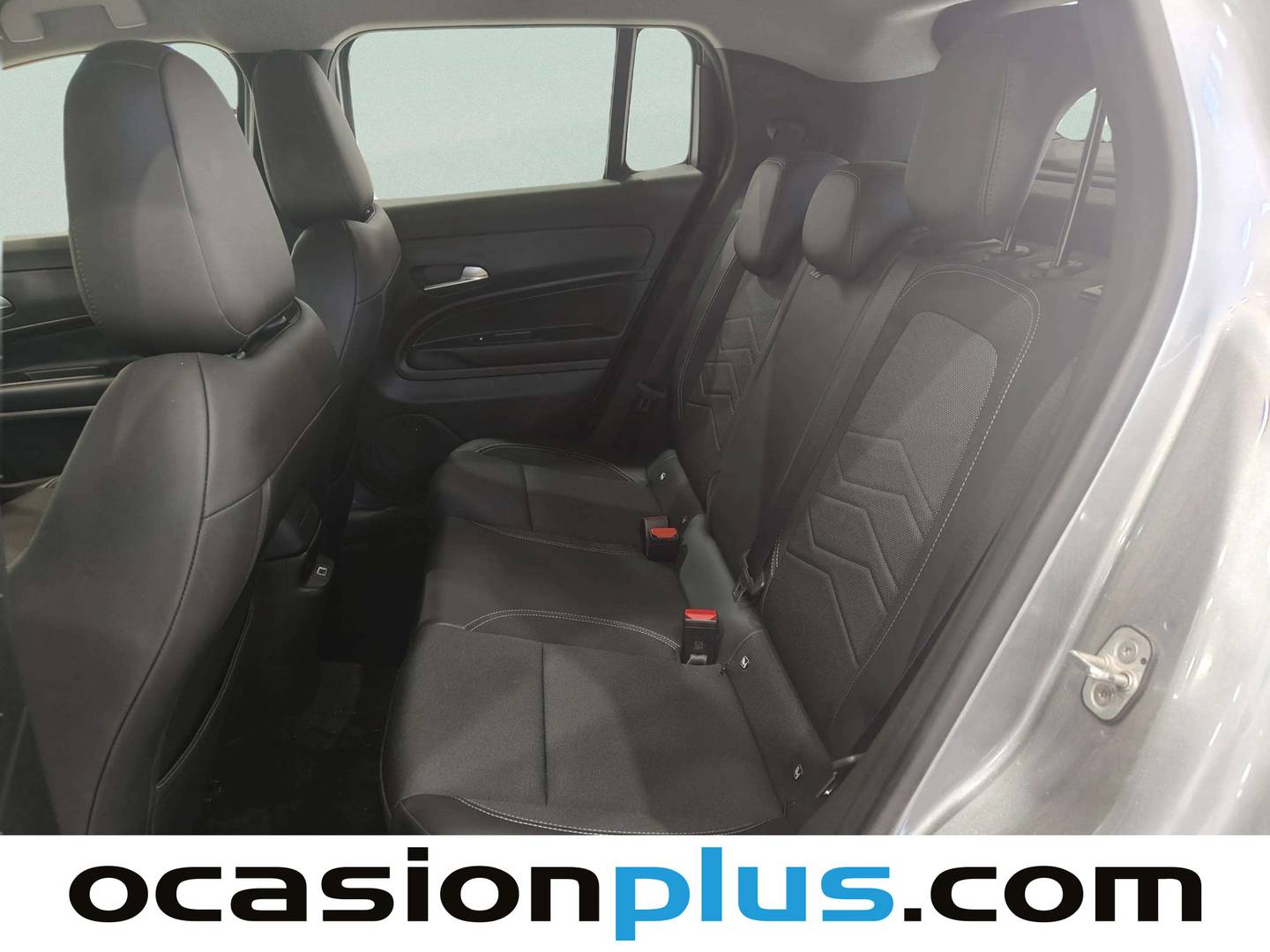 Foto asientos traseros Jeep Avenger Jeep Avenger 1.2 eHybrid Altitude (100 CV)