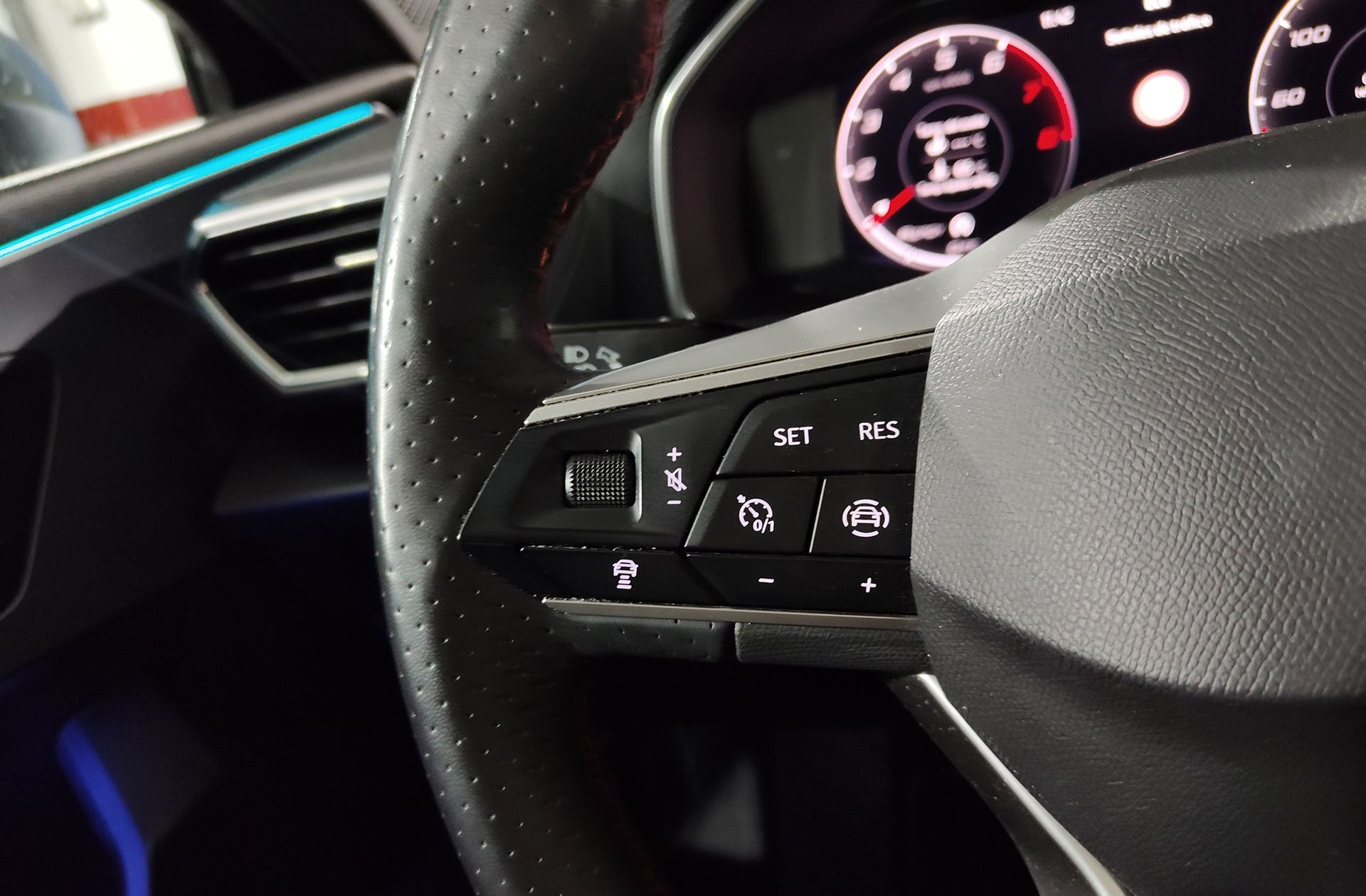 SEAT León ST 1.5 TSI FR Go L - foto 32