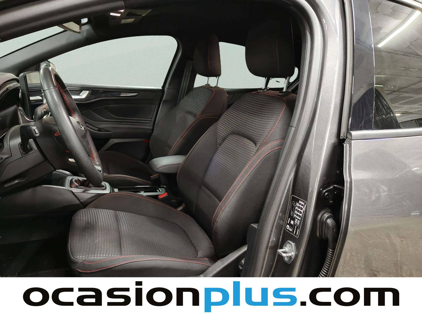 Foto asientos delanteros Ford Focus Ford Focus 1.0 Ecoboost MHEV ST-Line (125 CV)