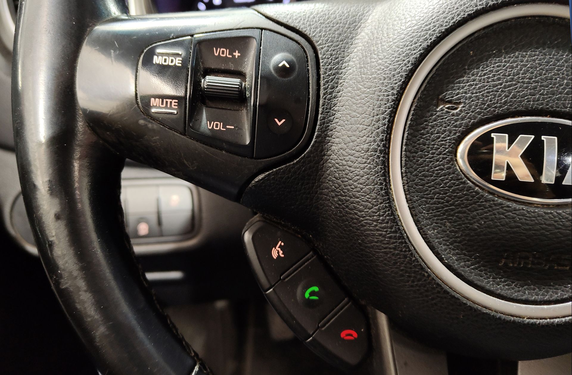 Kia Carens 1.7 CRDi VGT Concept Eco-Dynam - foto 21