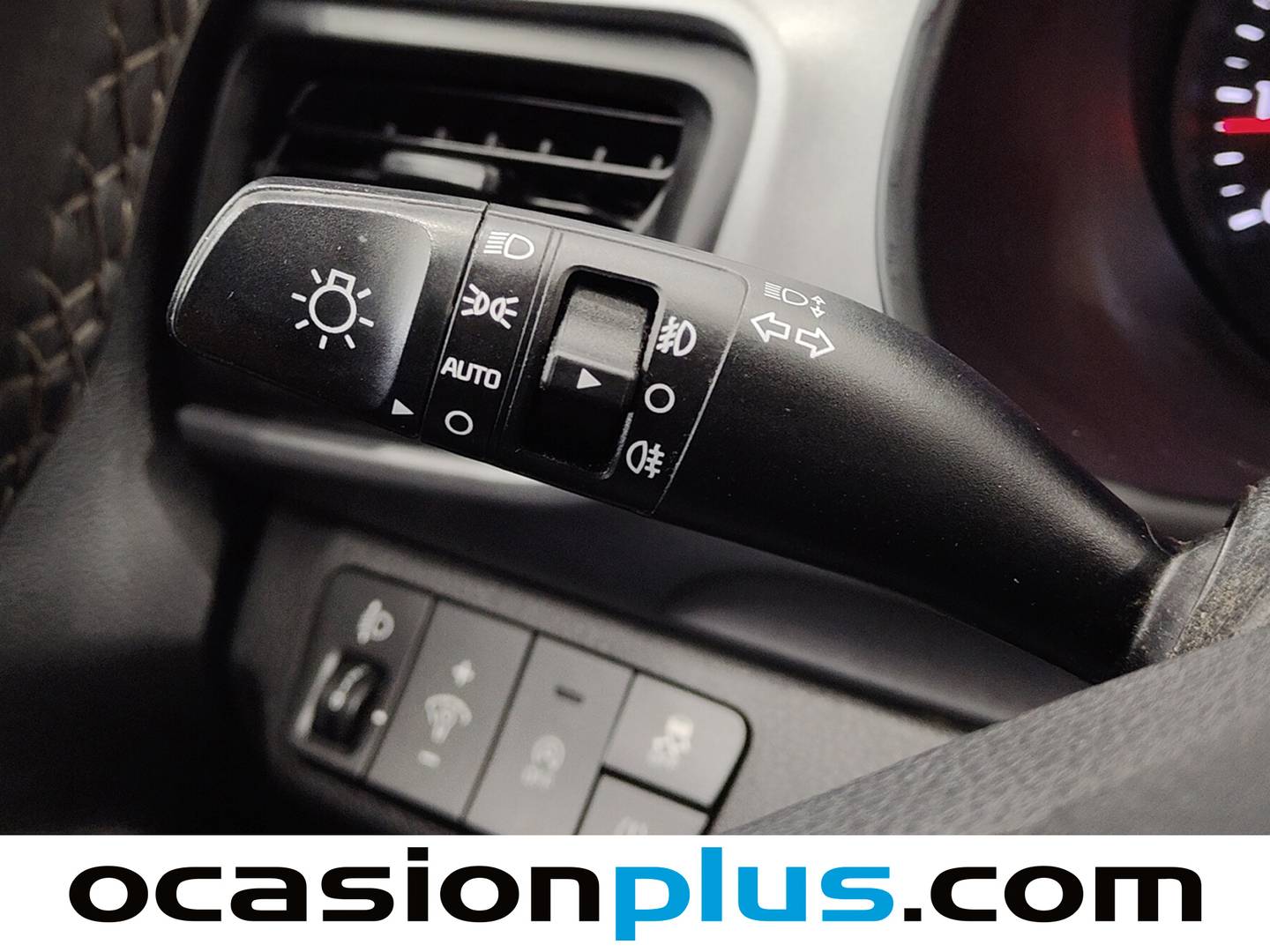 Equipamiento del KIA Stonic KIA Stonic 1.2 DPi Concept (84 CV)