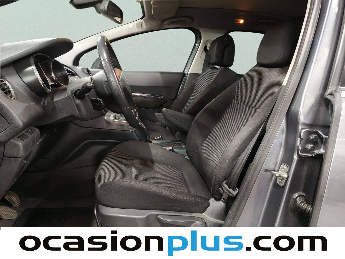 Foto asientos delanteros Peugeot 5008 Peugeot 5008 1.6 HDI Sport Pack FAP (112 CV) 7 Plazas