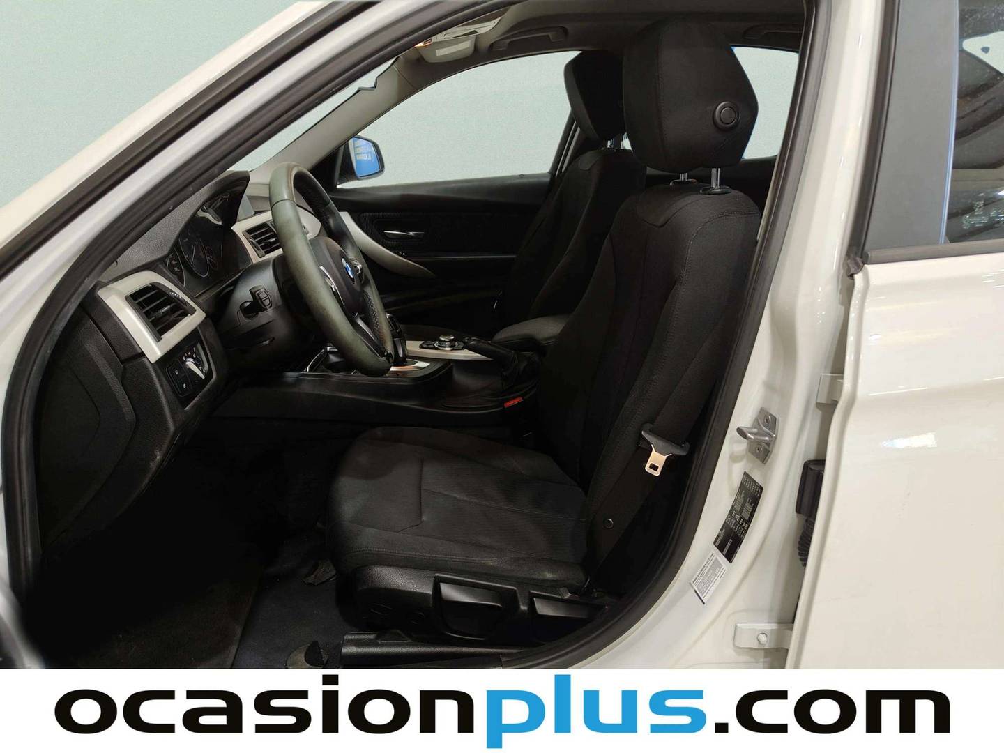 Foto asientos delanteros BMW Serie 3 BMW Serie 3 318d Business (150 CV)