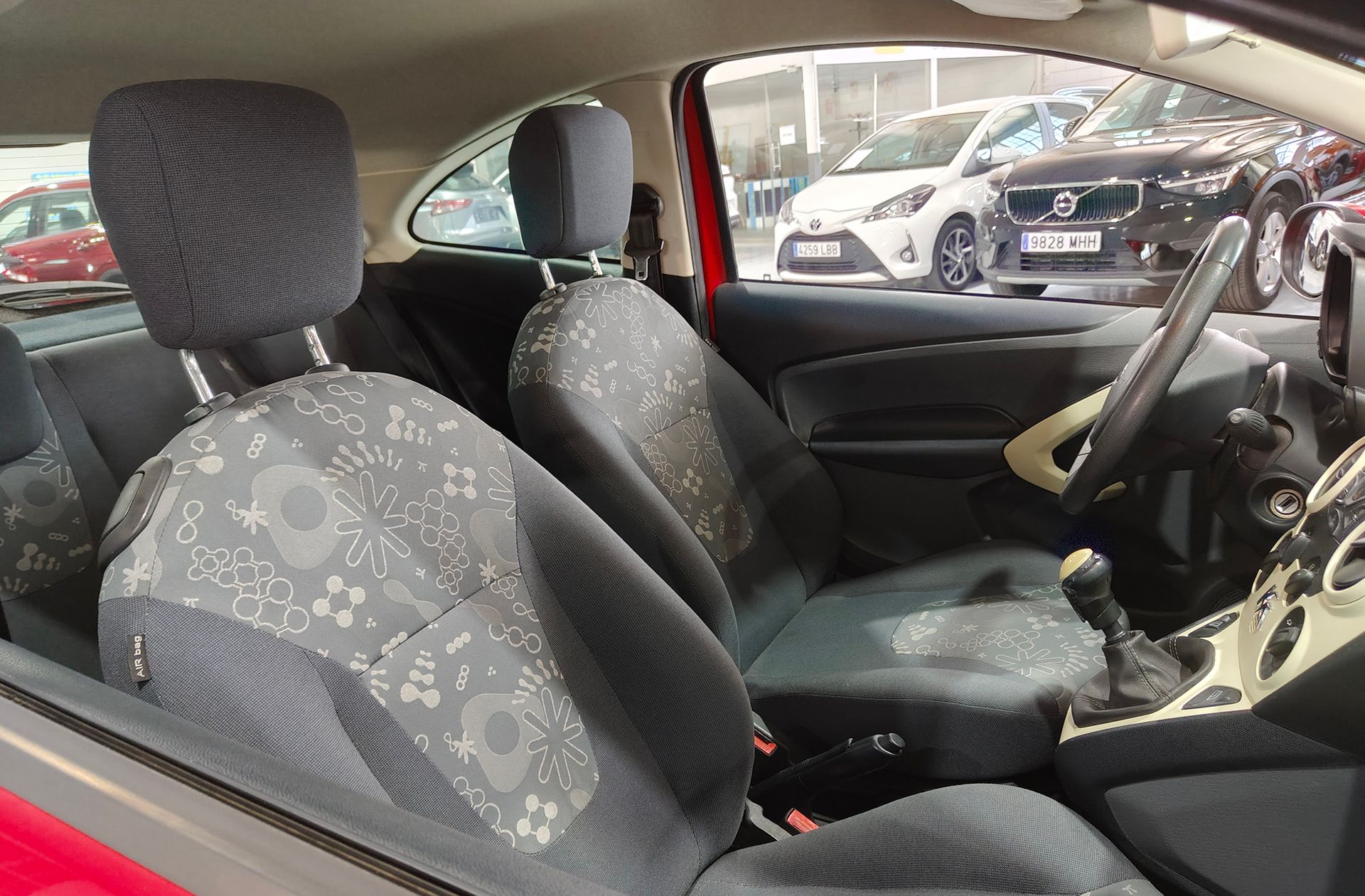 Ford Ka 1.2 Duratec Trend+ - foto 14
