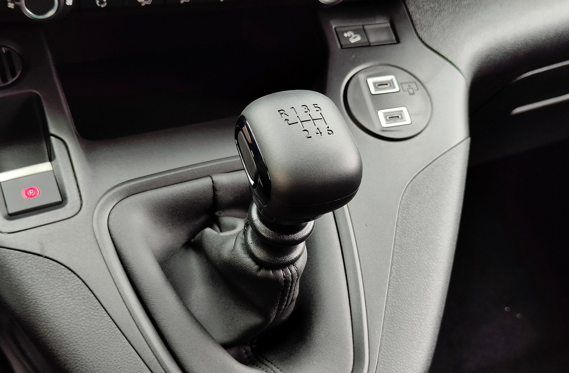 Fiat Doblò Furgon Furgón BlueHDi 100 M - foto 5