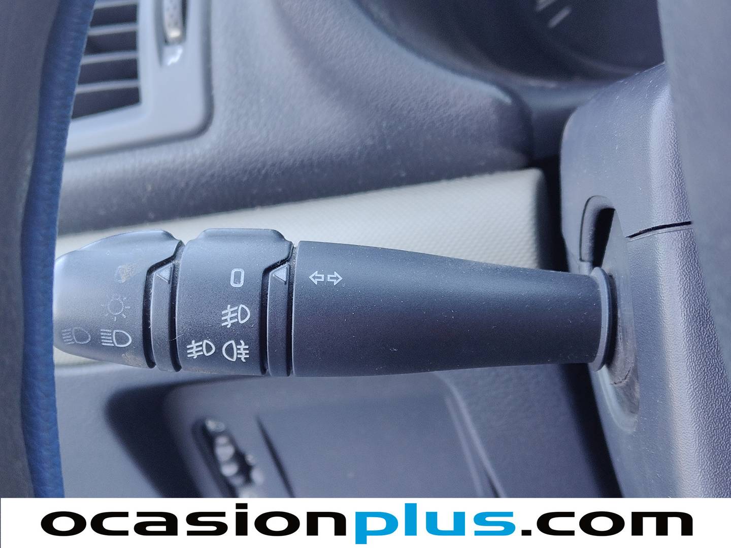 Extras y acabados del Renault Clio Renault Clio 1.2 RT (60 CV)