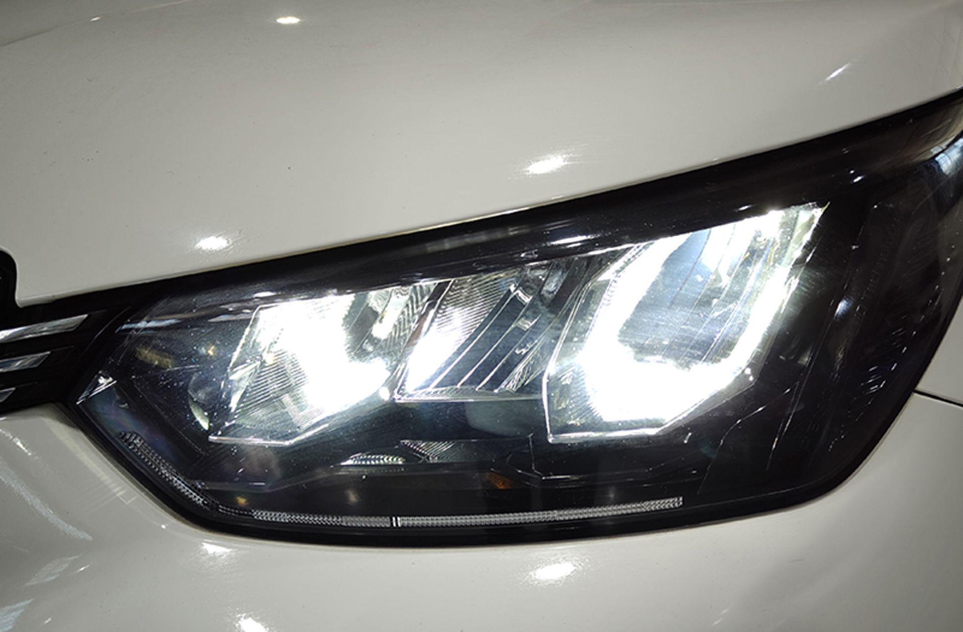 Peugeot 2008 BlueHDi 110 Allure - foto 15