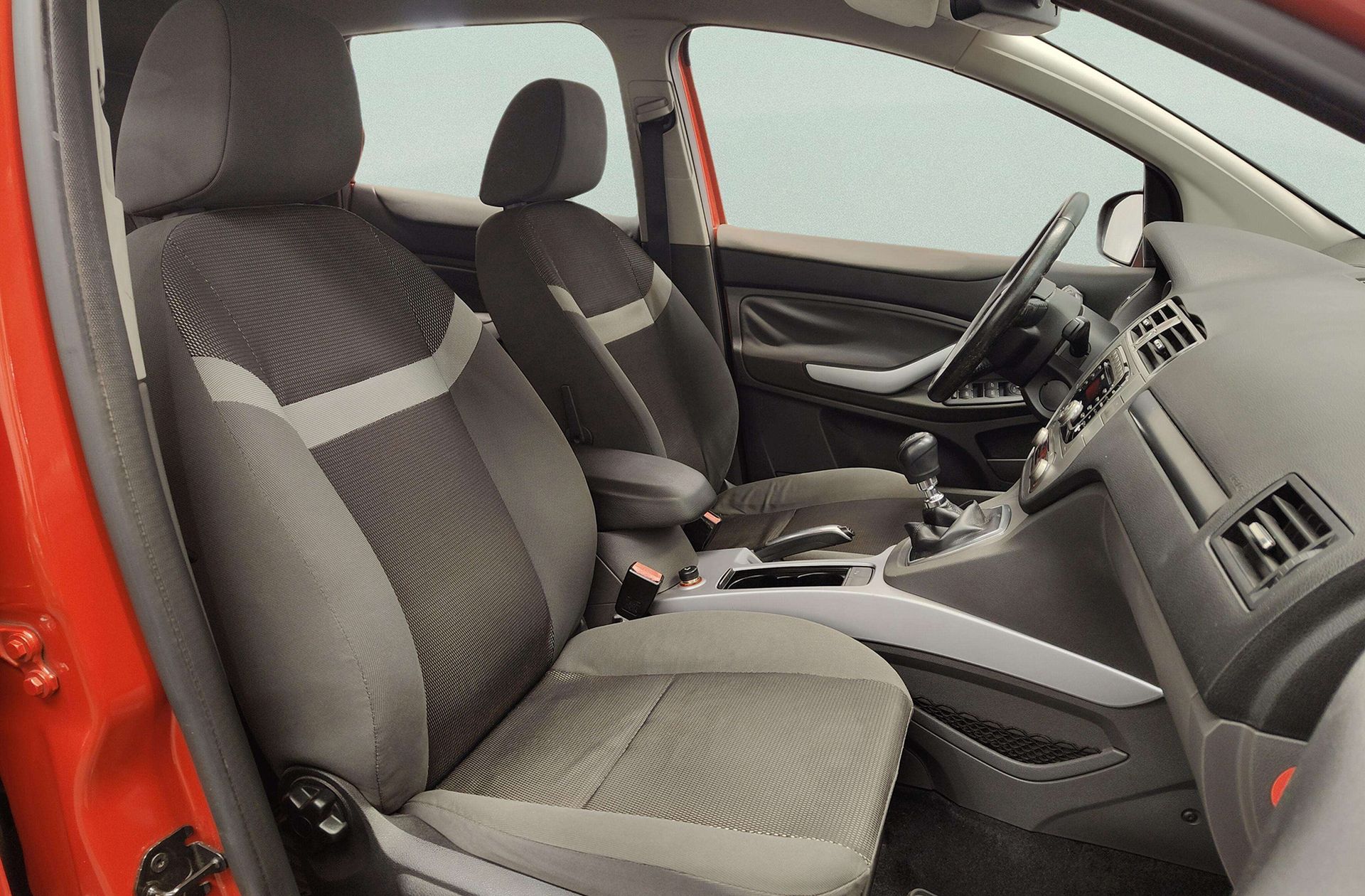 Ford Kuga 2.0 TDCi Trend 4x2 - foto 14