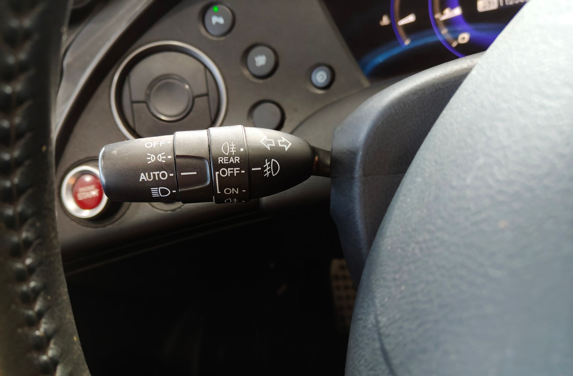 Honda Civic 1.4 i-VTEC Sport - foto 22