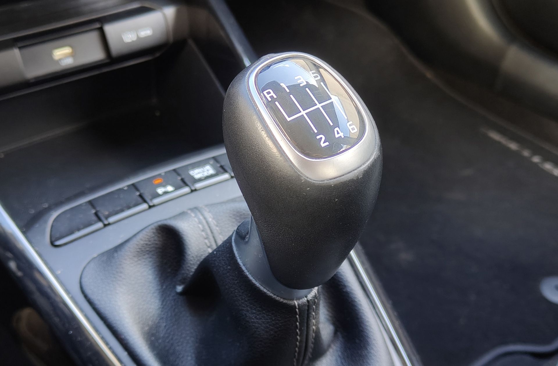 Kia Stonic 1.0 T-GDi MHEV Drive - foto 5