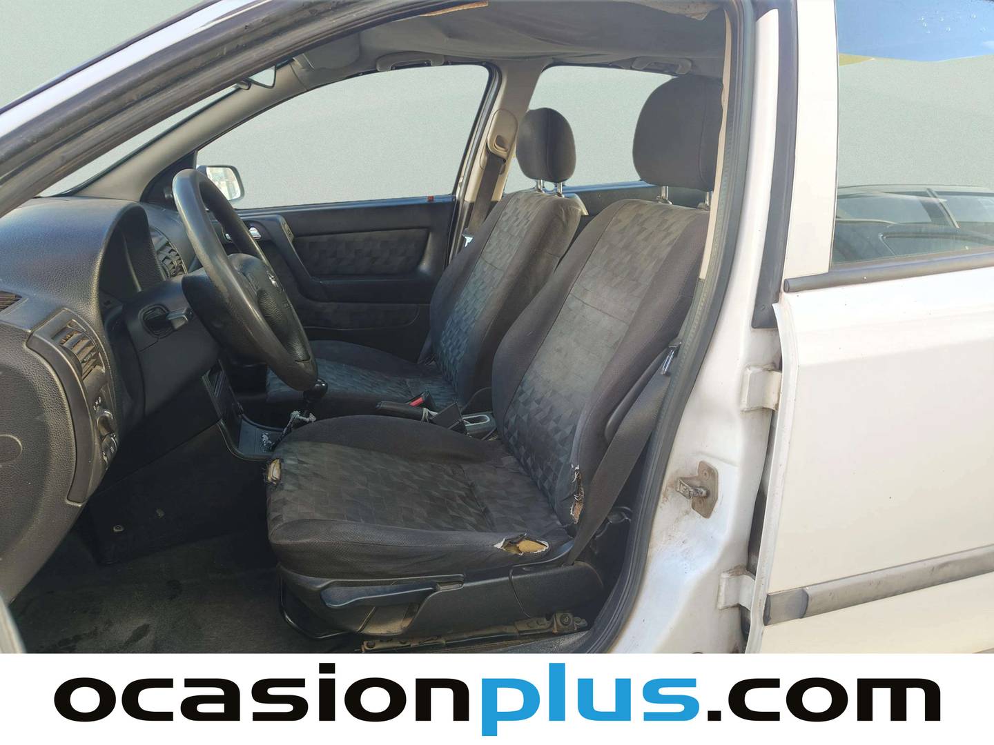 Foto asientos delanteros Opel Astra Opel Astra 1.6 Club Sedan (84 CV)