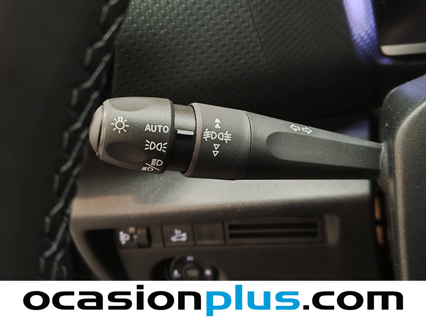 Foto Citroën C4 X Citroen C4 X 1.2 PureTech 130 S&S Shine EAT8 (131 CV)