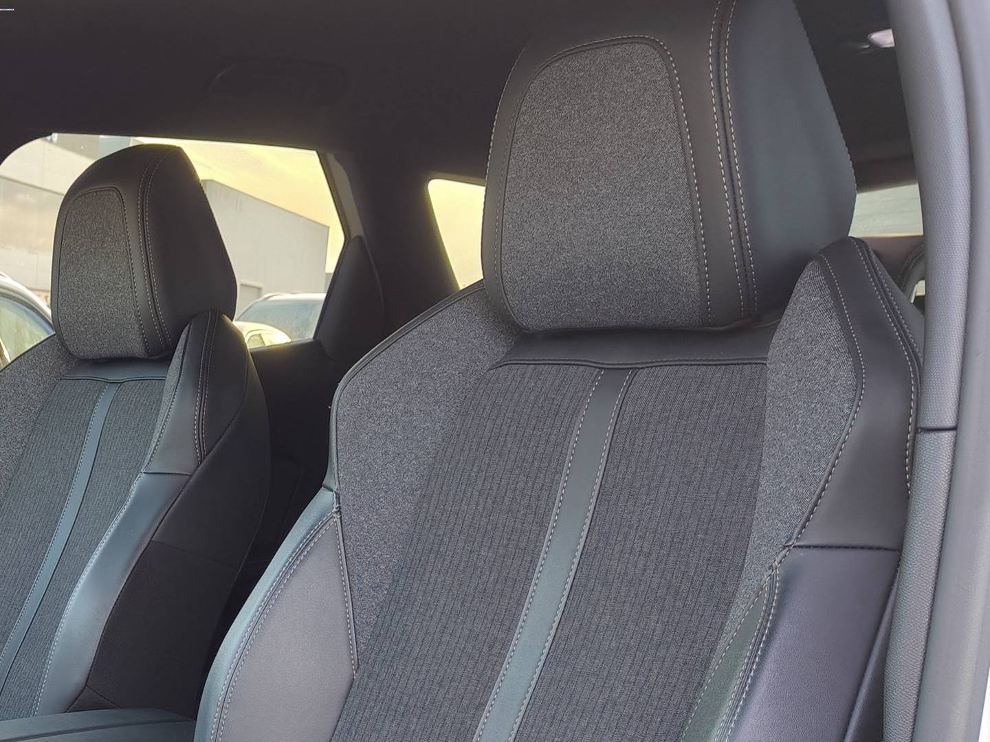 Foto Peugeot 3008 Peugeot 3008 BlueHDI 130 S&S GT Line EAT8 (130 CV)