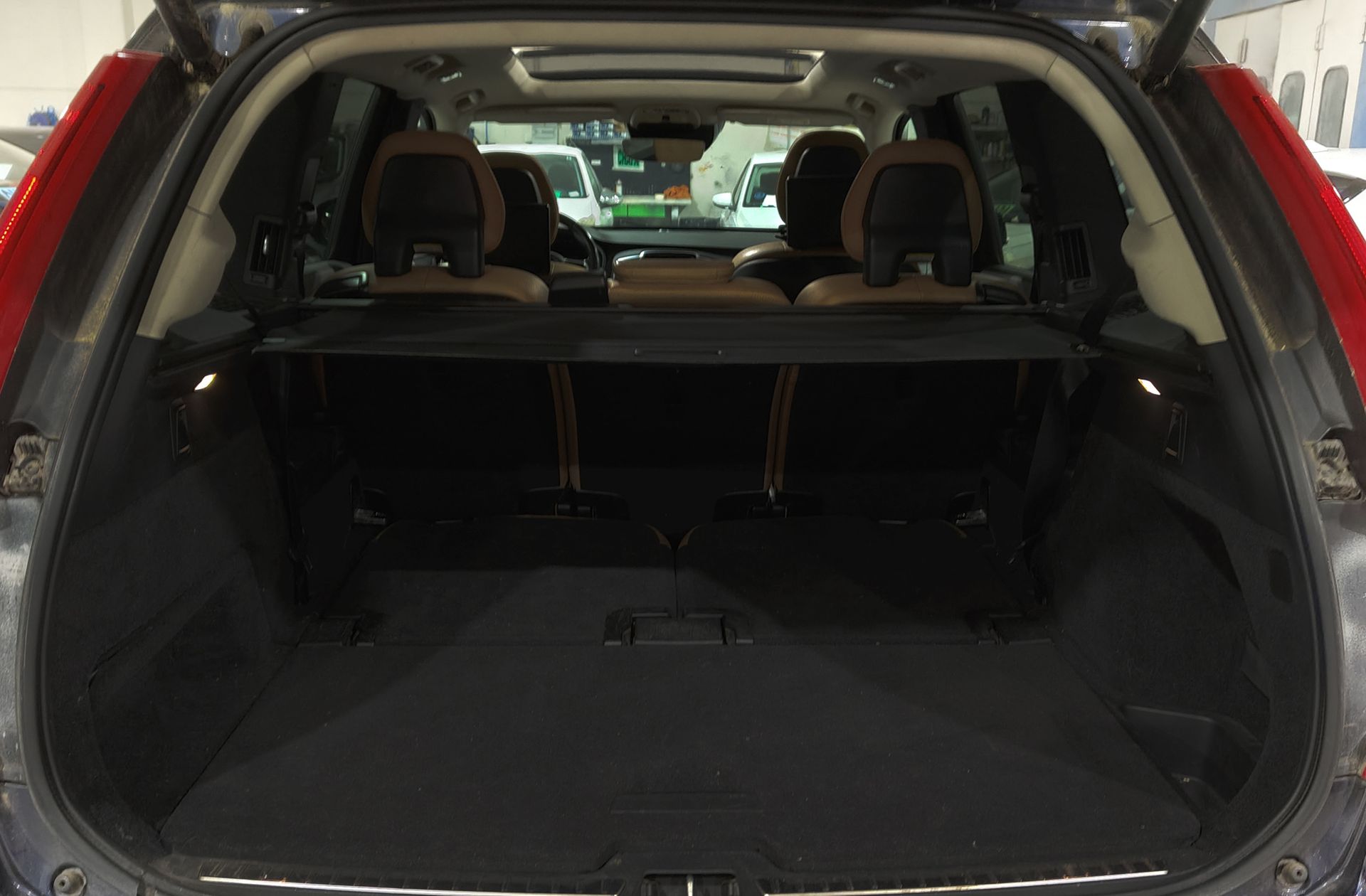 Volvo XC90 D5 Momentum AWD - foto 17