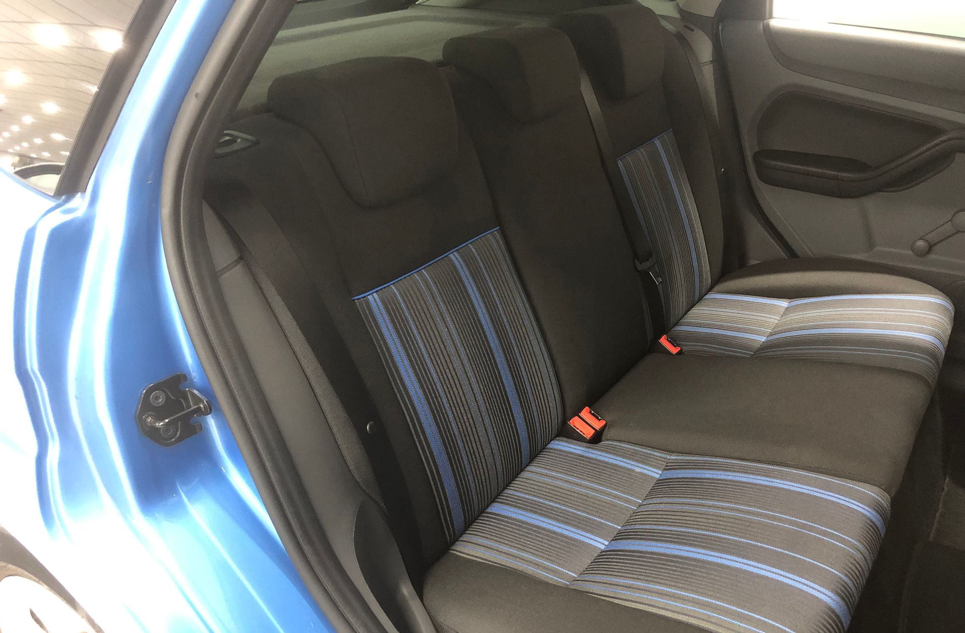 Ford Focus 1.6 TDCi Titanium - foto 13