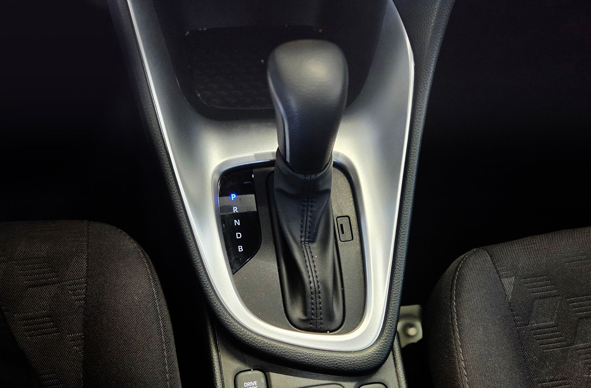 Toyota Yaris 120H Active Plus - foto 5