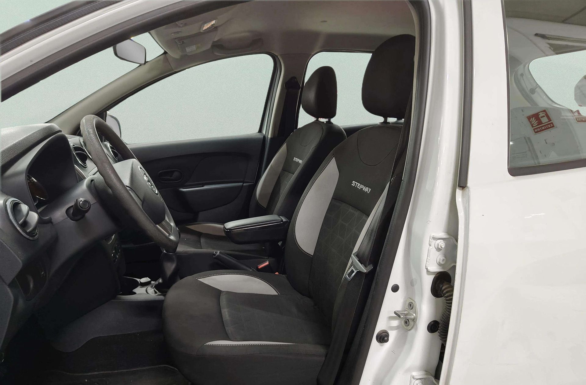 Dacia Sandero Stepway TCe - foto 7