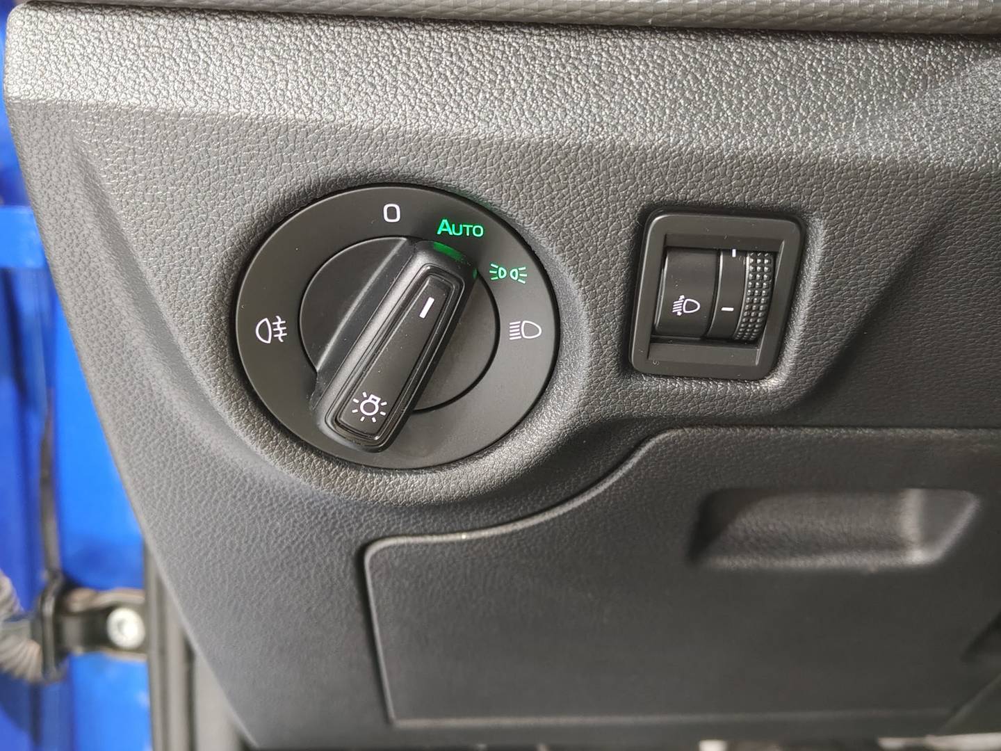 Foto Skoda Kamiq Skoda Kamiq 1.5 TSI 125 Aniversario (150 CV)