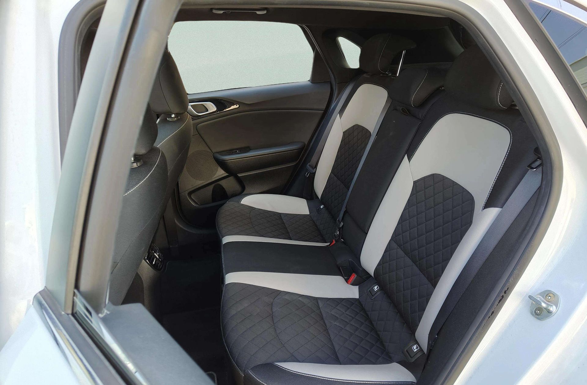 Kia Ceed 1.6 CRDi GT Line - foto 13