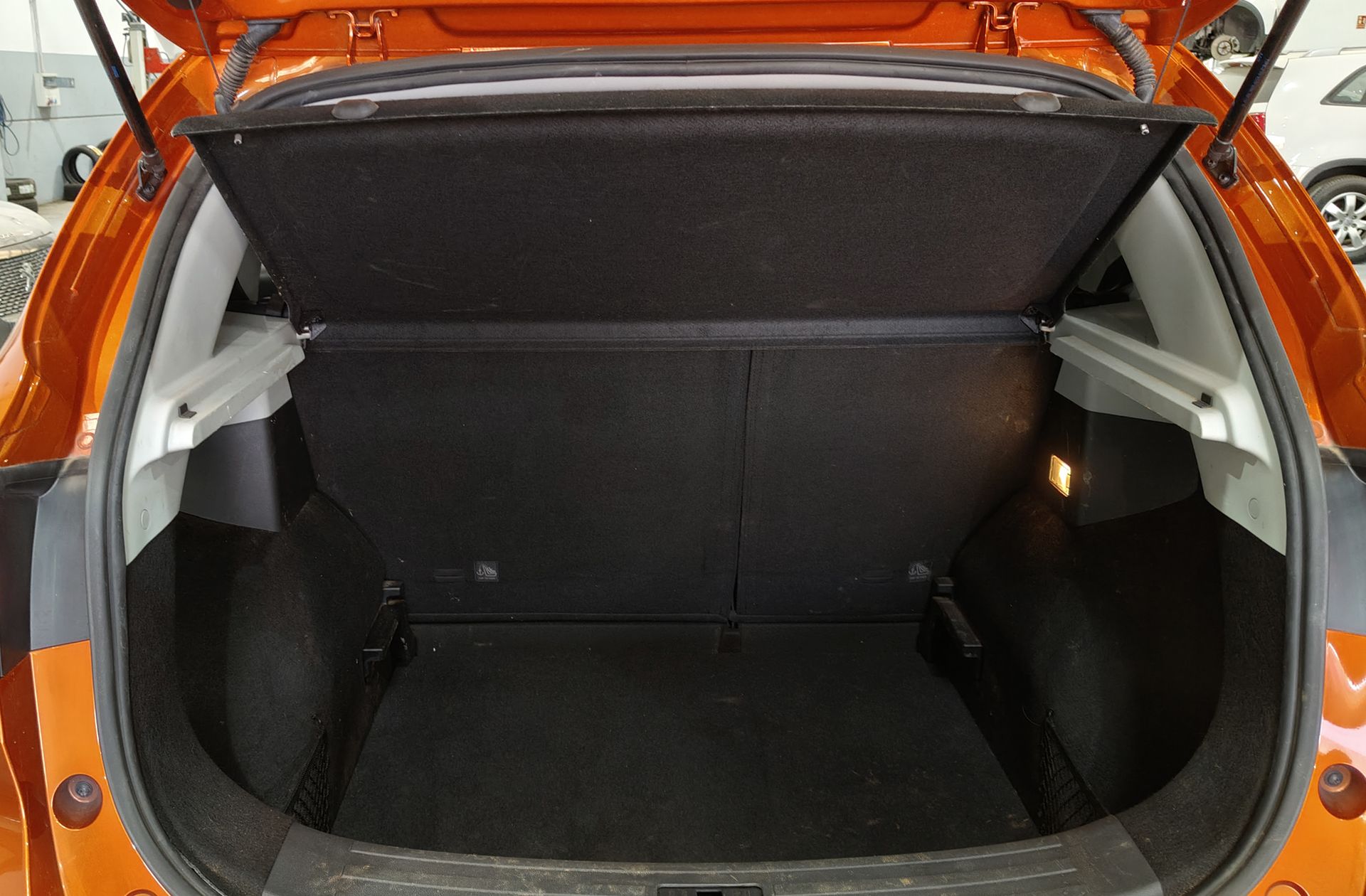 MG ZS 1.5 Luxury - foto 19