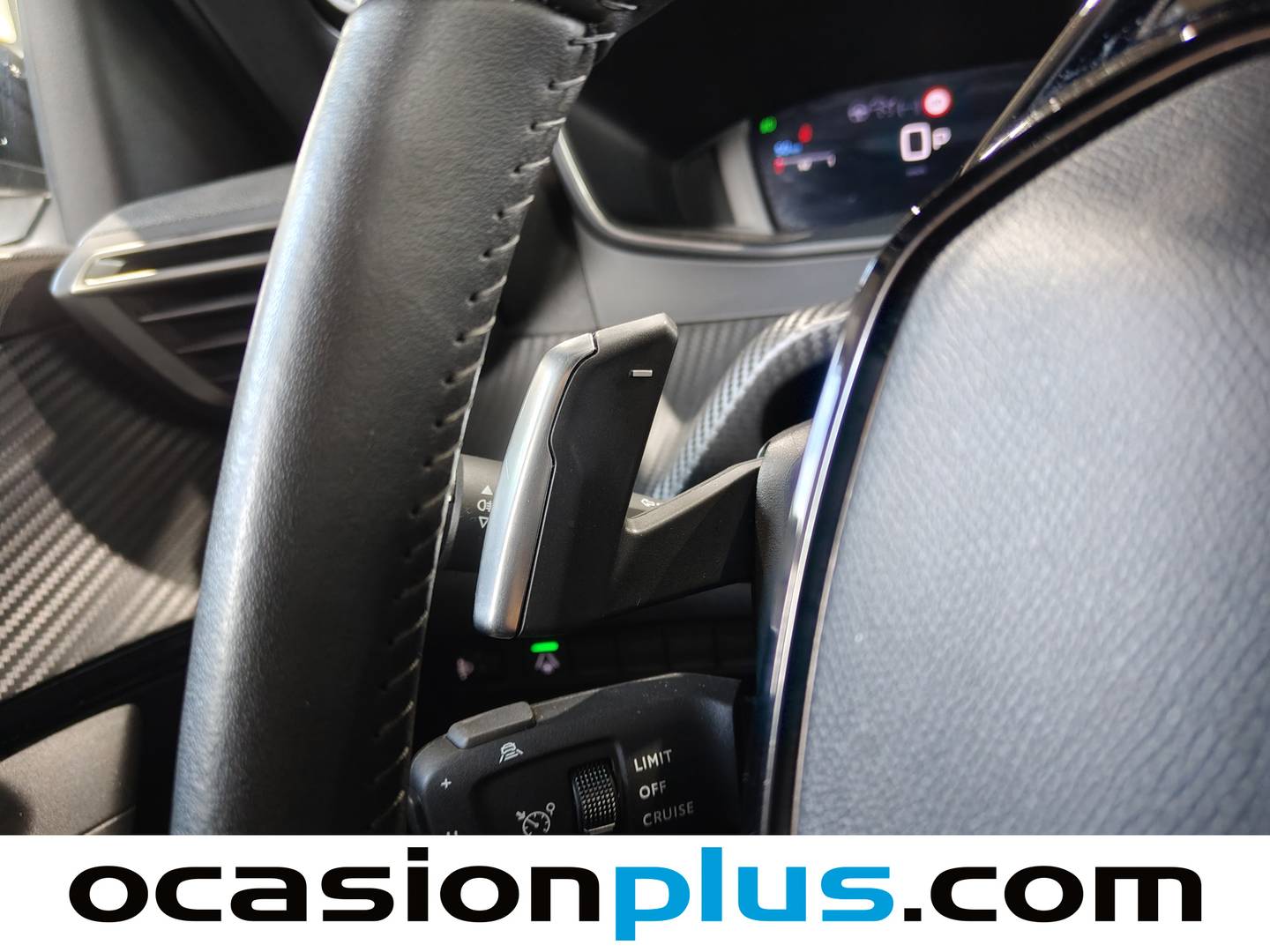 Foto Peugeot 2008 Peugeot 2008 Allure Hybrid eDCS6  (136 CV)