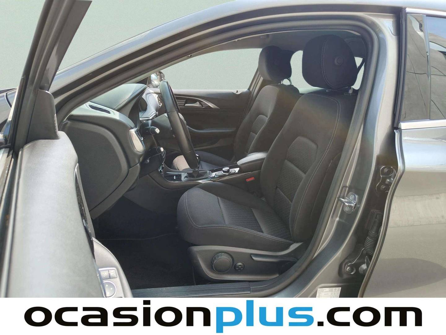 Foto asientos delanteros Infiniti Q30 Infiniti Q30 1.6T Premium (122 CV)