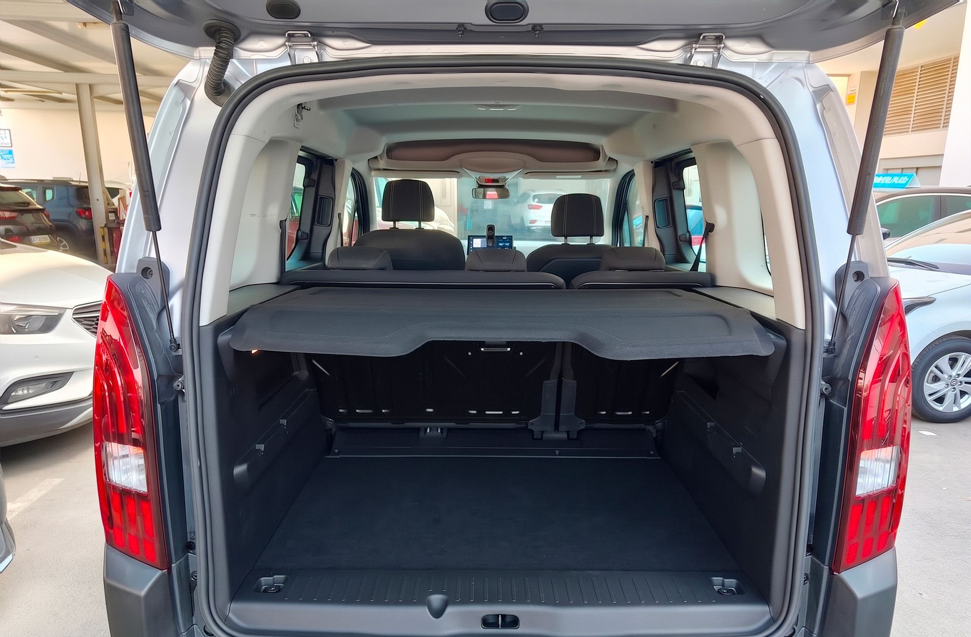 Peugeot Rifter BlueHDi 100 Allure - foto 13