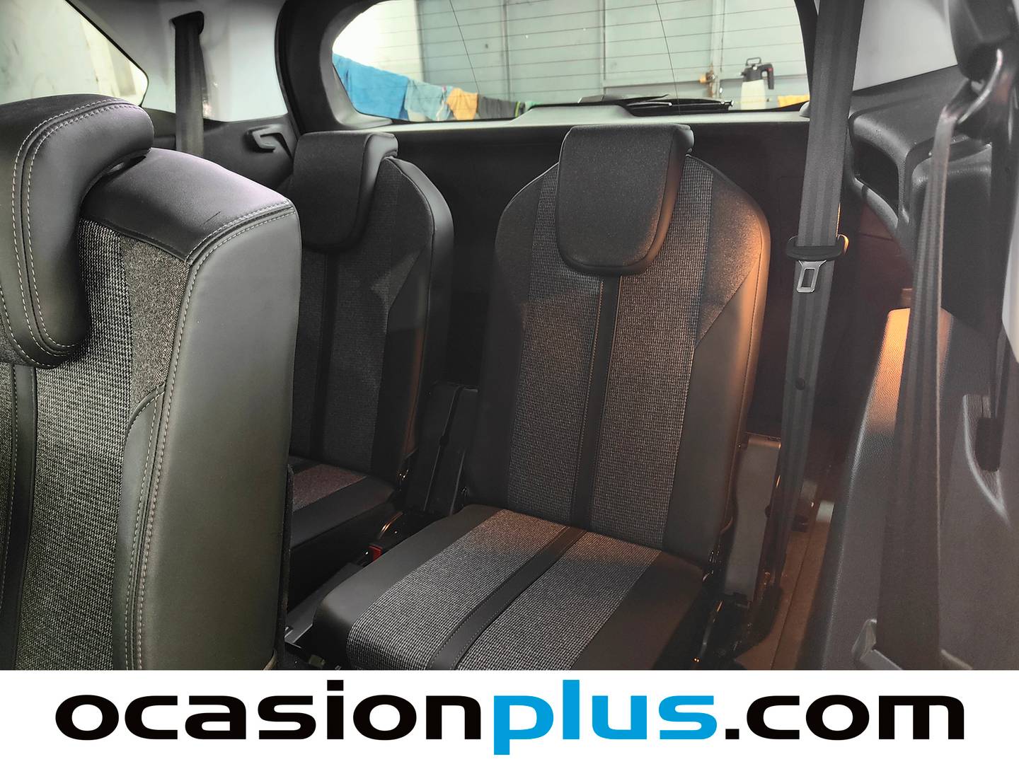 Foto asientos delanteros Peugeot 5008 Peugeot 5008 BlueHDi 130 S&S Allure (130 CV) 7 Plazas